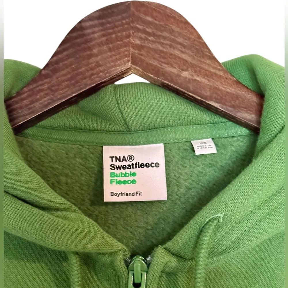 SOLD - NWOT | Aritzia TNA | Sweatfleece Bubble Fleece | Dark Emerald Green | S - Picture 8 of 12